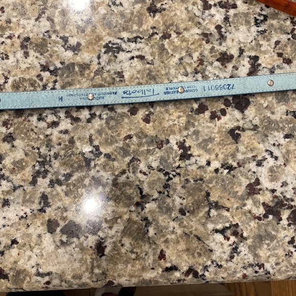 Talbots blue leather brass tooled fashion belt - Picture 8 of 8